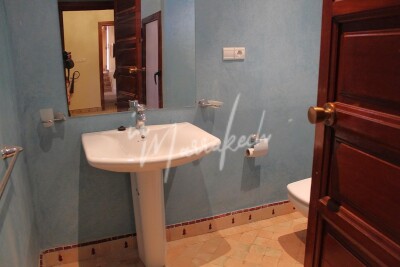 Grande villa avec salle de fête à la location gérance