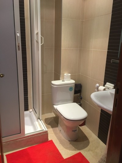 Joli appartement meublé F2 proche du lycée Victor Hugo.