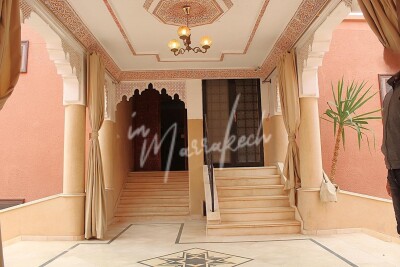 Grande villa avec salle de fête à la location gérance