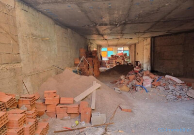 Plateau de 300 m² + 200 m² de terrasse