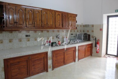 Grande villa avec salle de fête à la location gérance