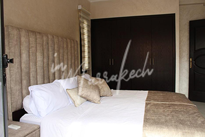 Appartement à  la location dans une petite résidence avec piscine