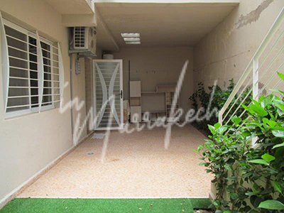 Somptueux semi sol de Villa  vide de 150m² à louer  sur Targa