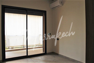 Joli appartement VIDE en location sur targa