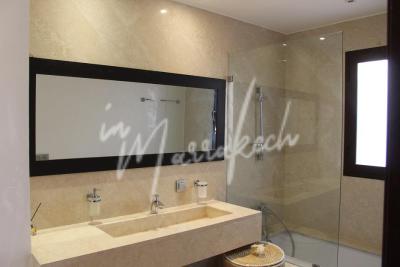 Joli appartement de 2 chambres en plein centre ville