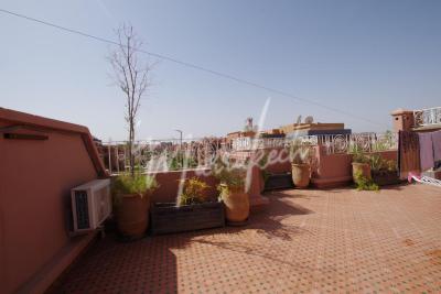 Villa de 4 chambres à louer  dans un nouveau quartier de azzouzia