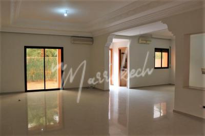 Villa de 4 chambres dans une résidence avec piscine