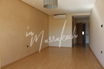 Appartement 2 chambres vide à la location sur golf avec vue sur lac et piscine