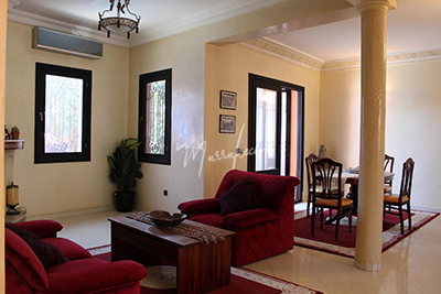 Agréable villa avec piscine à la vente