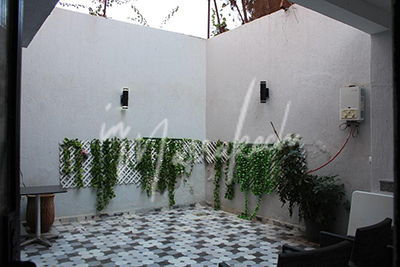 Semi-sol à  louer en commercial