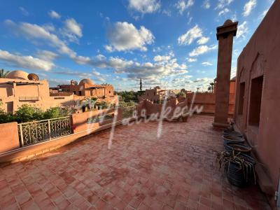 Villa de trois chambres avec piscine à louer