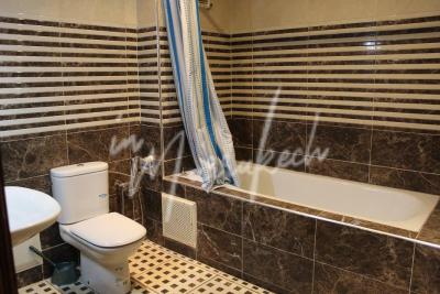 Spacieux dupkex à usage commercial sur Victor-hugoe