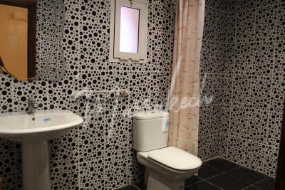 Spacieux dupkex à usage commercial sur Victor-hugoe