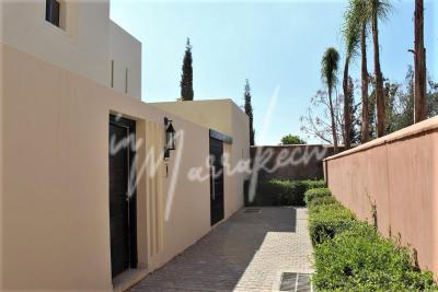Belle villa de 4 chambres sur  Golf AL MAADEEN