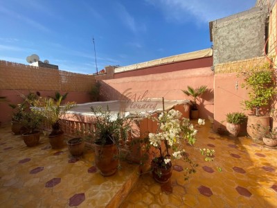 VENTE RIAD DE 4 CHAMBRES À DERB DABACHI MARRAKECH MÉDINA